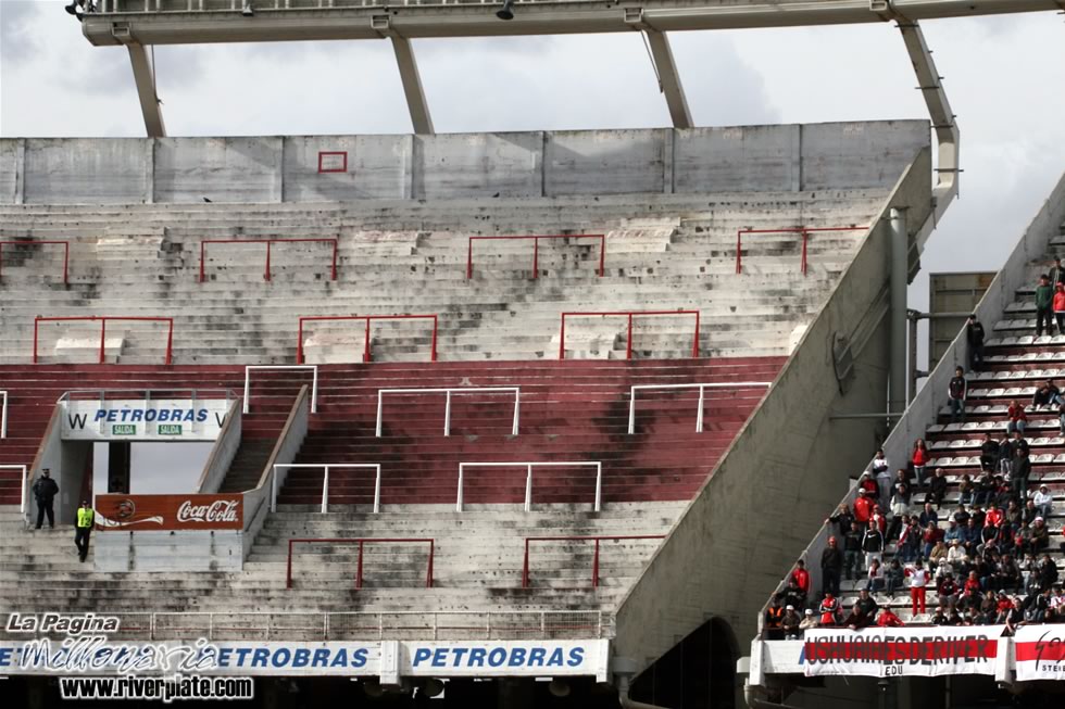 River Plate vs Tigre (CL 2008) 9